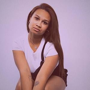 Meet your Posher, Allyson